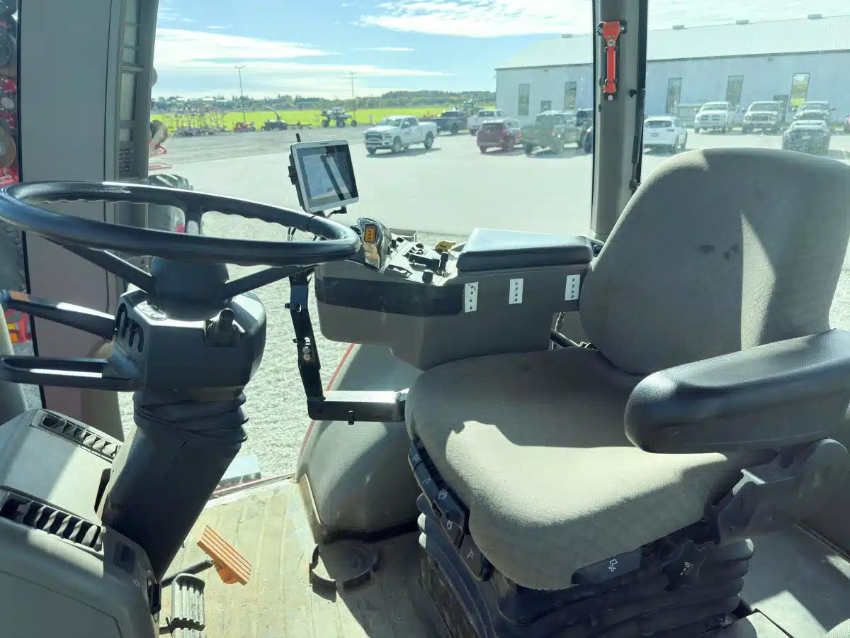 2001 Case IH MX220 Tractor